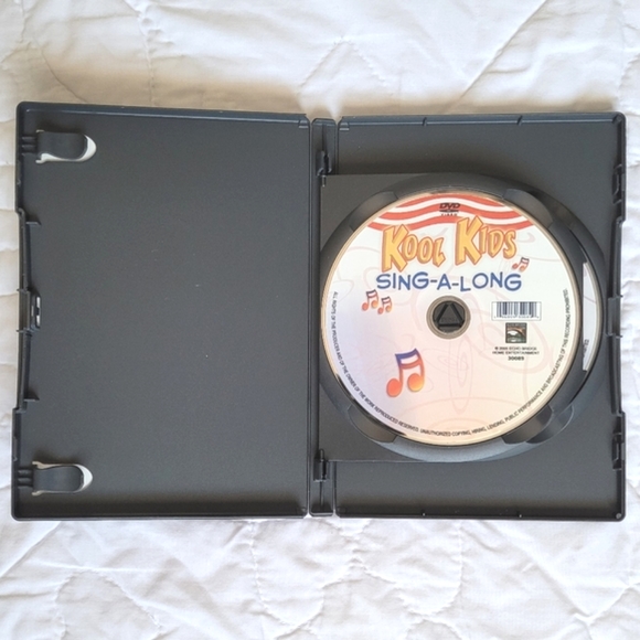 3/$15 🌸 Sing-A-Longs Double Feature: Silly Songs & Kool Kids - Picture 5 of 7